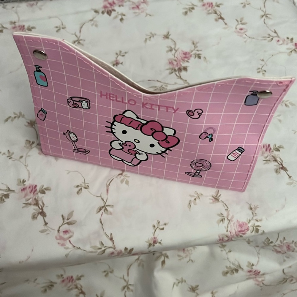 Hello Kitty Tissue Holder